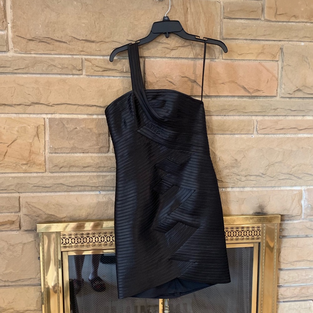 NWT BCBG MaxAzria one shoulder cocktail dress